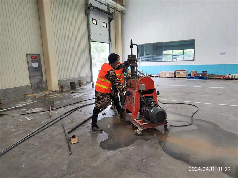 万全厂房地面下沉塌陷注浆加固施工